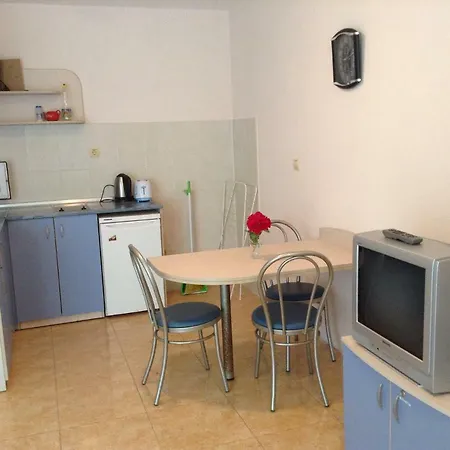 Студия В Элит 3 Apartment *